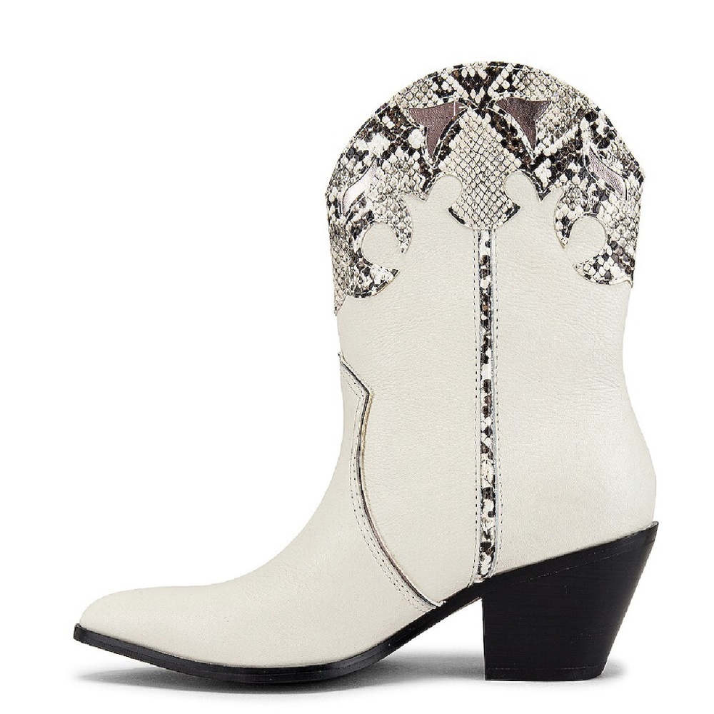 Steve Madden Howdy Boot in White Leather